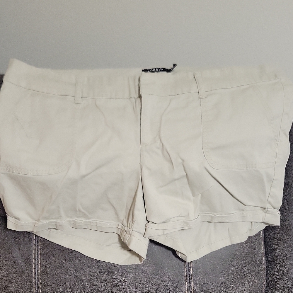 Women's Cream Shorts